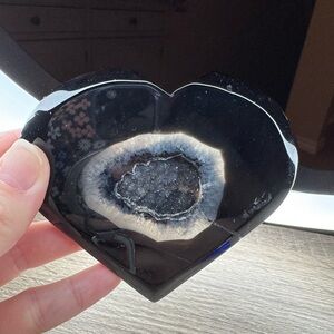 Black Heart-Shaped Agate with Druzy Crystal
